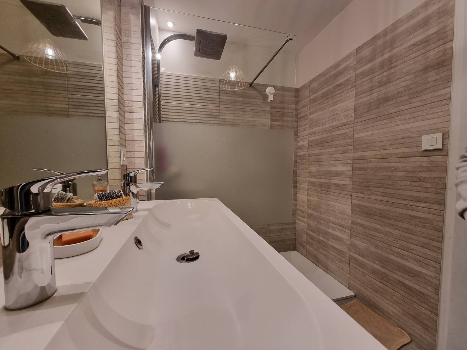 Aménagement et modernisation d'une salle de bain  à Parempuyre en Gironde 