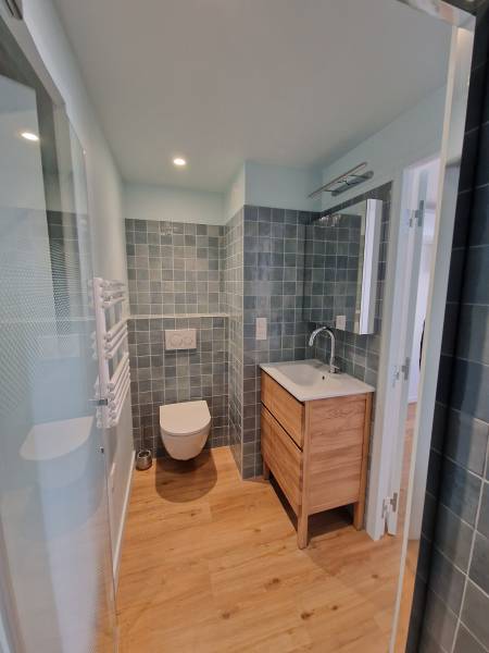 Salle d'eau de la suite parentale 